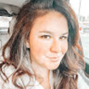 Meet your Posher, Aly